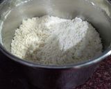 A picture of step 1 of Maggi uttapam.