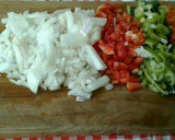 Foto del paso 1 de la receta: Empanada de hojaldre, con verduras, carne y atún