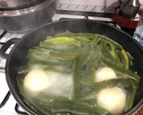 Foto del paso 1 de la receta: Judías verdes con patata y lomo de merluza a la plancha