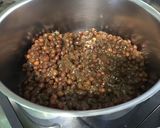 Une image de l'étape 2 de Soupe de betteraves rouges et pois chiches au lard et crème.