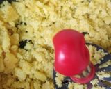 A picture of step 3 of Moong daal halwa.
