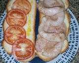 Foto del paso 4 de la receta: Bocadillo de cochinitos con pan de pueblo y tomate