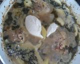 Foto del paso 5 de la receta: Muslos de pollo rehogado en cerveza al verdeo con Roquefort