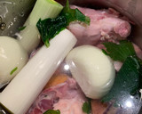 Foto del paso 2 de la receta: Caldo de carne. Olla exprés