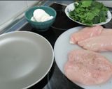 Foto del paso 3 de la receta: Pechuga de pollo rellenas de mozzarella y espinacas