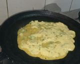 A picture of step 3 of Healthy chila with hari chutney and dahi.