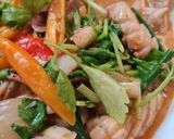 รูปขั้นตอนการทำที่ 3 ของ ปลาหมึกผัดไข่เค็ม