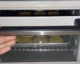 Foto langkah ke 4 dari resep Icing Sugar Cookies / Decorating Sugar Cookies / Kukis Glazur.