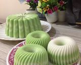 Foto langkah ke 5 dari resep Puding Marmer Pandan.