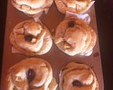Foto del paso 5 de la receta: Rollos de manzana y canela en muffinera😋😋