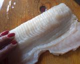Foto del paso 2 de la receta: Milanesa de tararira 🐟 a la marinera con arroz