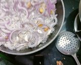 मालवणी सुकं चिकन (Malvani Sukka Chicken Recipe In Marathi) रेसिपी स्टेप 3 फोटो 