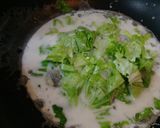 A picture of step 3 of Oyster Omelet.