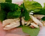 Hình bước làm 2 của món Bánh tráng cuốn cá hấp