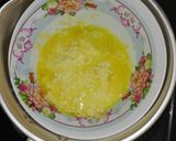 Foto langkah ke 2 dari resep Bolu kukus keju.