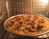 Foto langkah ke 8 dari resep Pizza Empuk Favorit Keluarga.