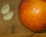 Foto del paso 3 de la receta: Bacalao skrei en salsa de naranja sanguina y puré de calabacín
