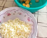 Sajttekercs sonkával, sajtos tojáskrémmel és zöldséggel töltve recept fázis 1 fotója