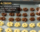 Foto langkah ke 5 dari resep Kue Semprit Devina Hermawan.
