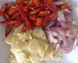 Foto langkah ke 2 dari resep Chicken Tulip dengan bawang dan cabe sangrai.
