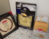 Foto del paso 1 de la receta Pasta mezzelune con gorgonzola y nueces con crema de albahaca y frutos secos