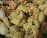 A picture of step 3 of Sukhe aloo.