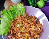 Foto langkah ke 4 dari resep Tongkol Suwir Cabe Hijau.