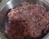 A picture of step 1 of Kachy qeemy ke kabab.