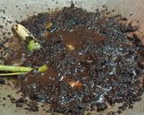 Foto langkah ke 4 dari resep 11. Rawon khas SukaSuka (Sengkel + Tetelan).