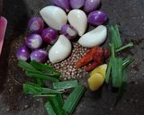 Foto langkah ke 1 dari resep Ayam Goreng Dayak Modang.