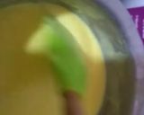 A picture of step 3 of Fruit trifle.