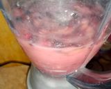 A picture of step 3 of Pulpy Falsa Juice.