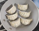 Foto langkah ke 4 dari resep Gyoza Ayam Jamur.