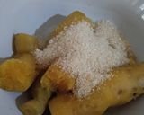 Foto langkah ke 1 dari resep Bola Ubi isi Coklat.
