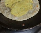 A picture of step 11 of Grill chicken Omelette Frankie.