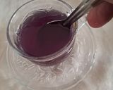 A picture of step 4 of Butterfly pea flower tea.