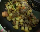 Foto langkah ke 3 dari resep Sambal Goreng Ati Ampela Kentang.