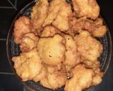 A picture of step 4 of Leftover rice pakoda.