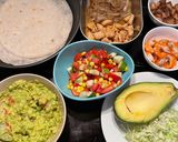 Hình bước làm 2 của món Taco Tôm