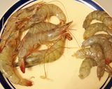 Foto del paso 2 de la receta: Ensalada de langostinos con pimientos asados