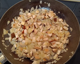 Foto del paso 2 de la receta: Merluza con salsa de boletus frescos