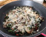 Foto del paso 3 de la receta Espinacas con setas y queso