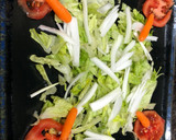 Foto del paso 4 de la receta: Lomo adobado en cama de ensalada mixta