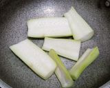A picture of step 1 of Lauki Ka Raita.