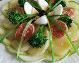 Foto del paso 12 de la receta: Ensalada de patata, calabacín, bimi y brevas