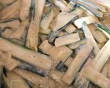 Foto del passaggio 5 della ricetta Pizza con impasto di zucchine