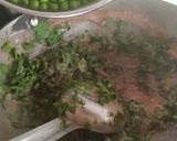 A picture of step 2 of Methi malai matar.
