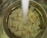 Foto del paso 1 de la receta: Chocos con habas en olla rápida