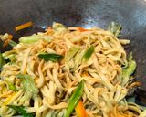 Foto langkah ke 9 dari resep Bakmi Goreng Gepeng Gurih.
