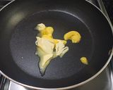 Foto langkah ke 2 dari resep Bun's french toast.